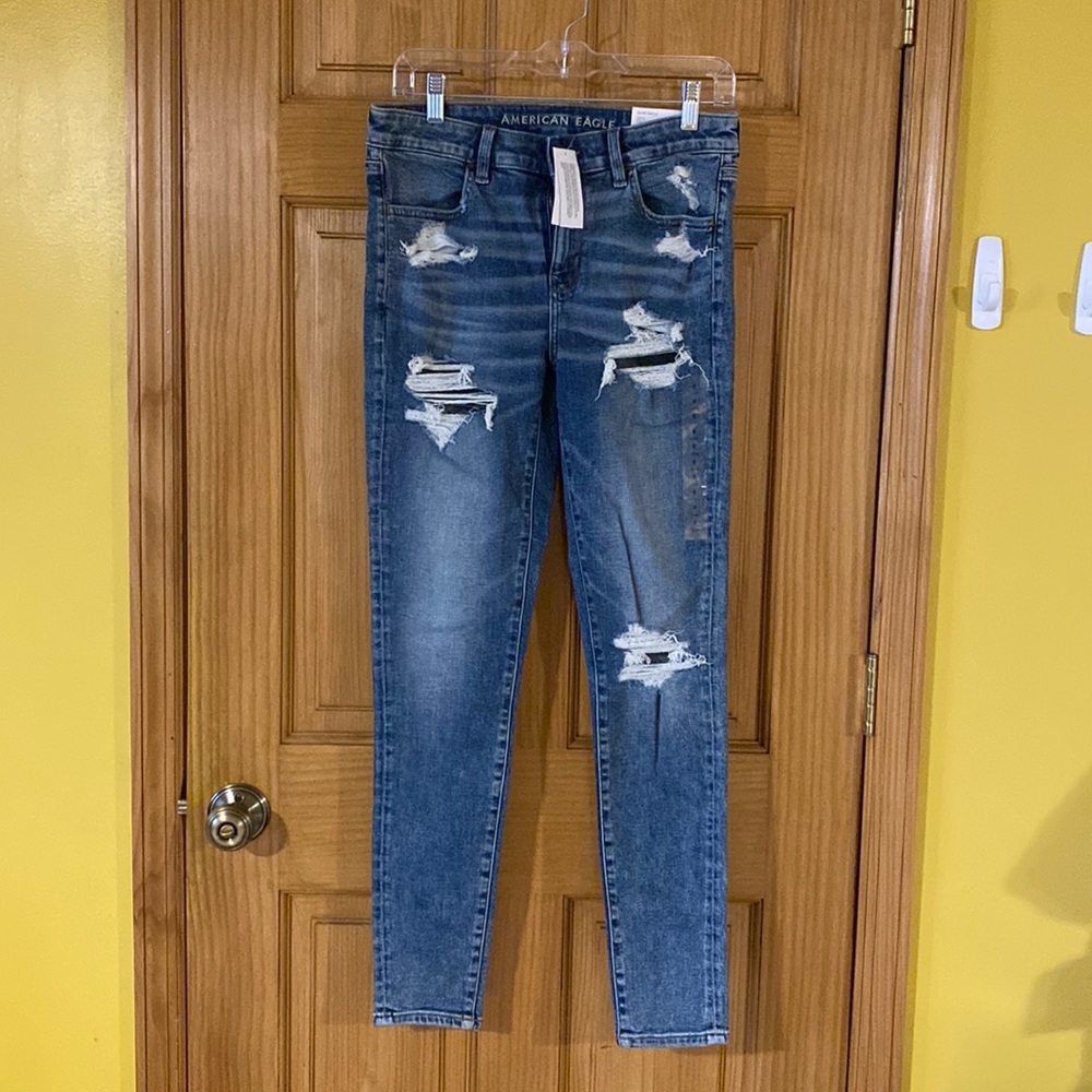 American Eagle NWT Size 8 Super Stretch Jegging. Long. Low Rise